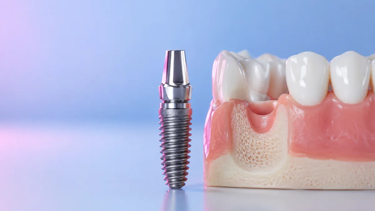 Одномоментная имплантация — имплант сразу после удаления зуба, Dental Centre Красногорск